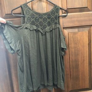 Cold shoulder summer top